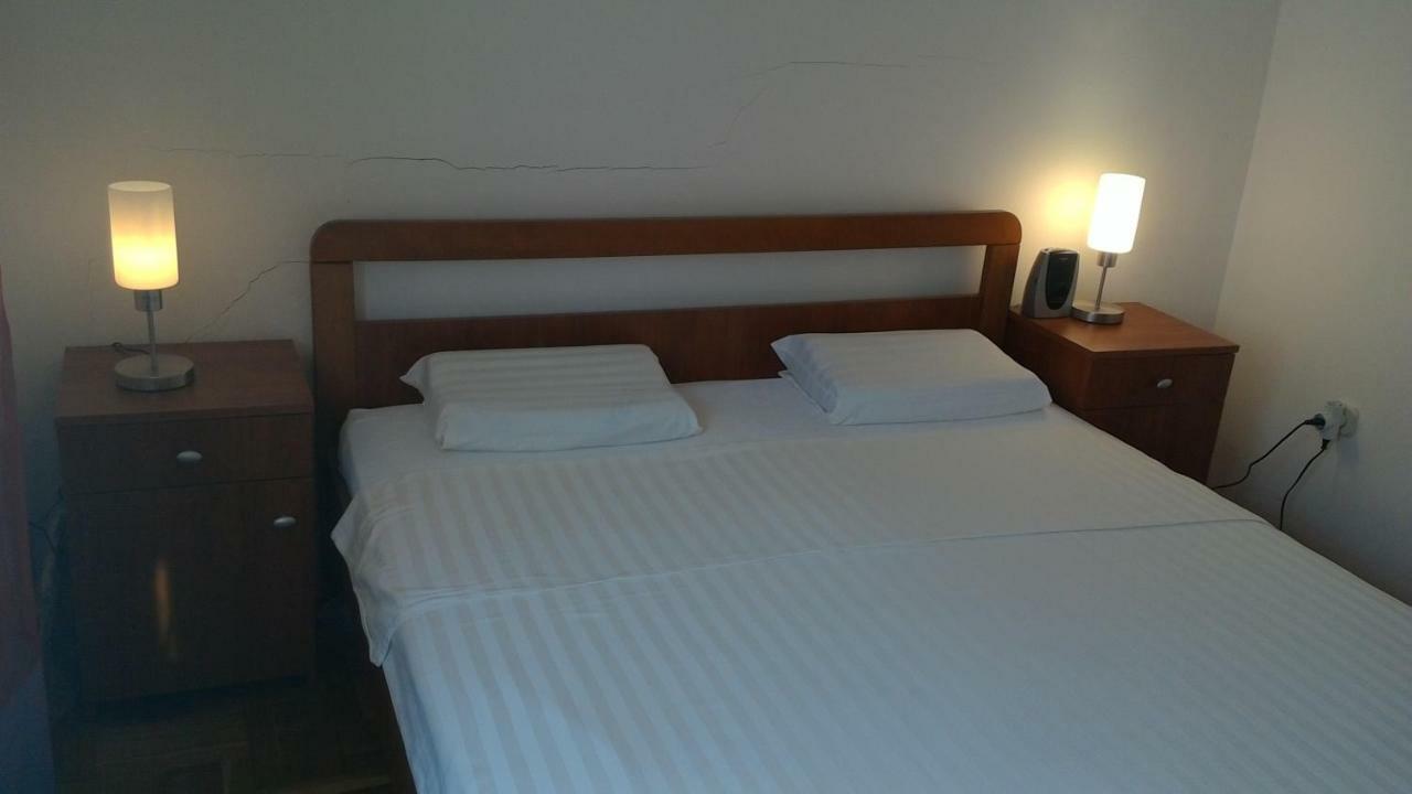 Lambrisa Apartment Trogir Exterior photo
